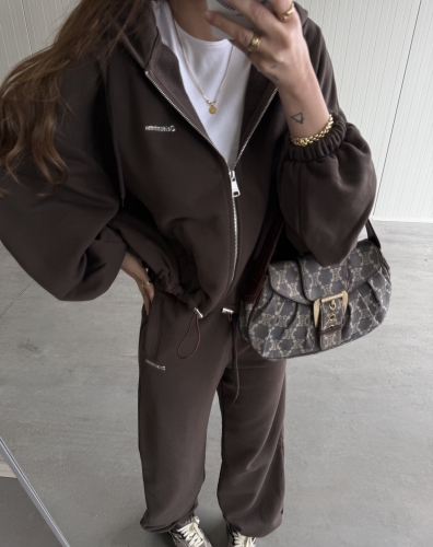 Spodnie Dresowe "Sunday Club" Brown